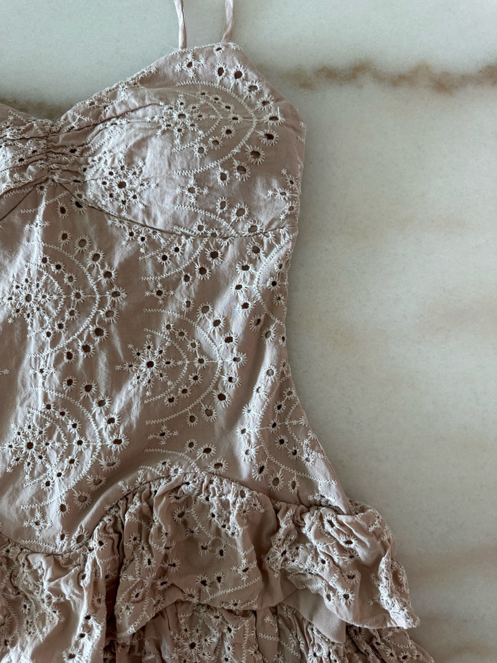 Karla Rae Eyelet Lace Ruffle Mini Dress Size M - Picture 2 of 9